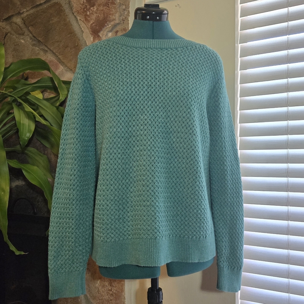 L.L. Bean New England Preppy Boat Neck Sweater Capsule Wardrobe Lagen Look